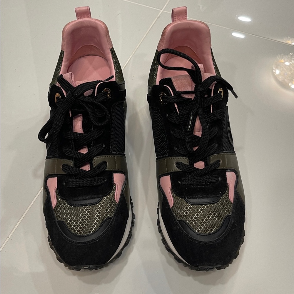 Guaranteed Authentic Louis Vuitton Run Away Sneakers Away Sneakers - Picture 2 of 12